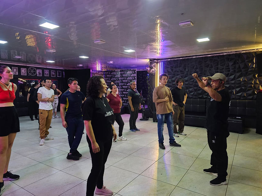 Clase Grupal Danny Liviana.jpeg