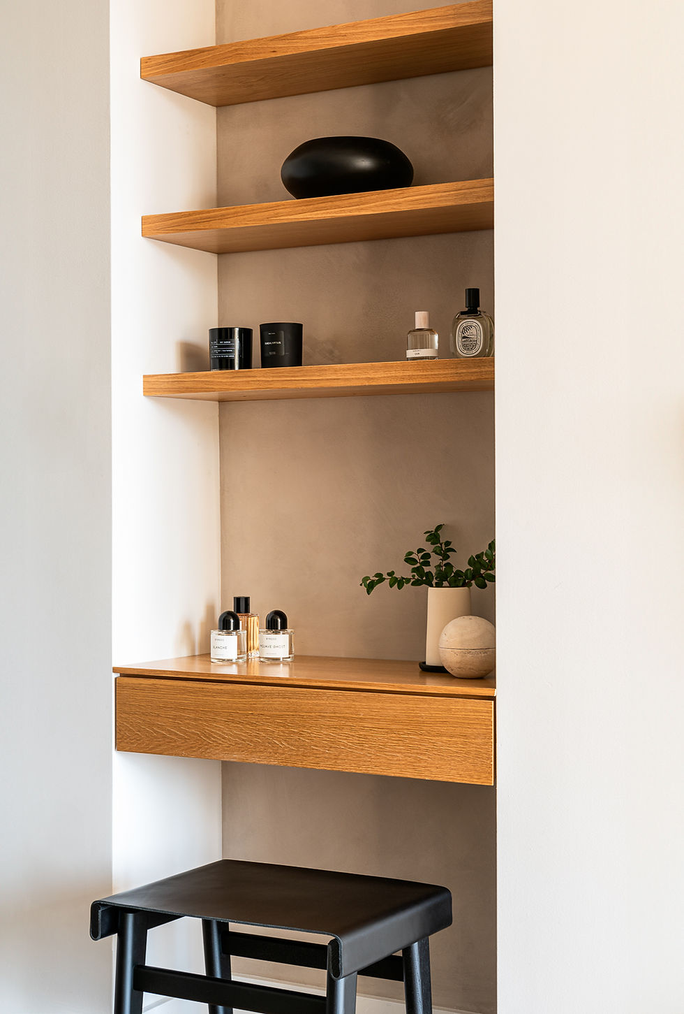 Studio Ocra Brooklyn Primary bedroom make-up station