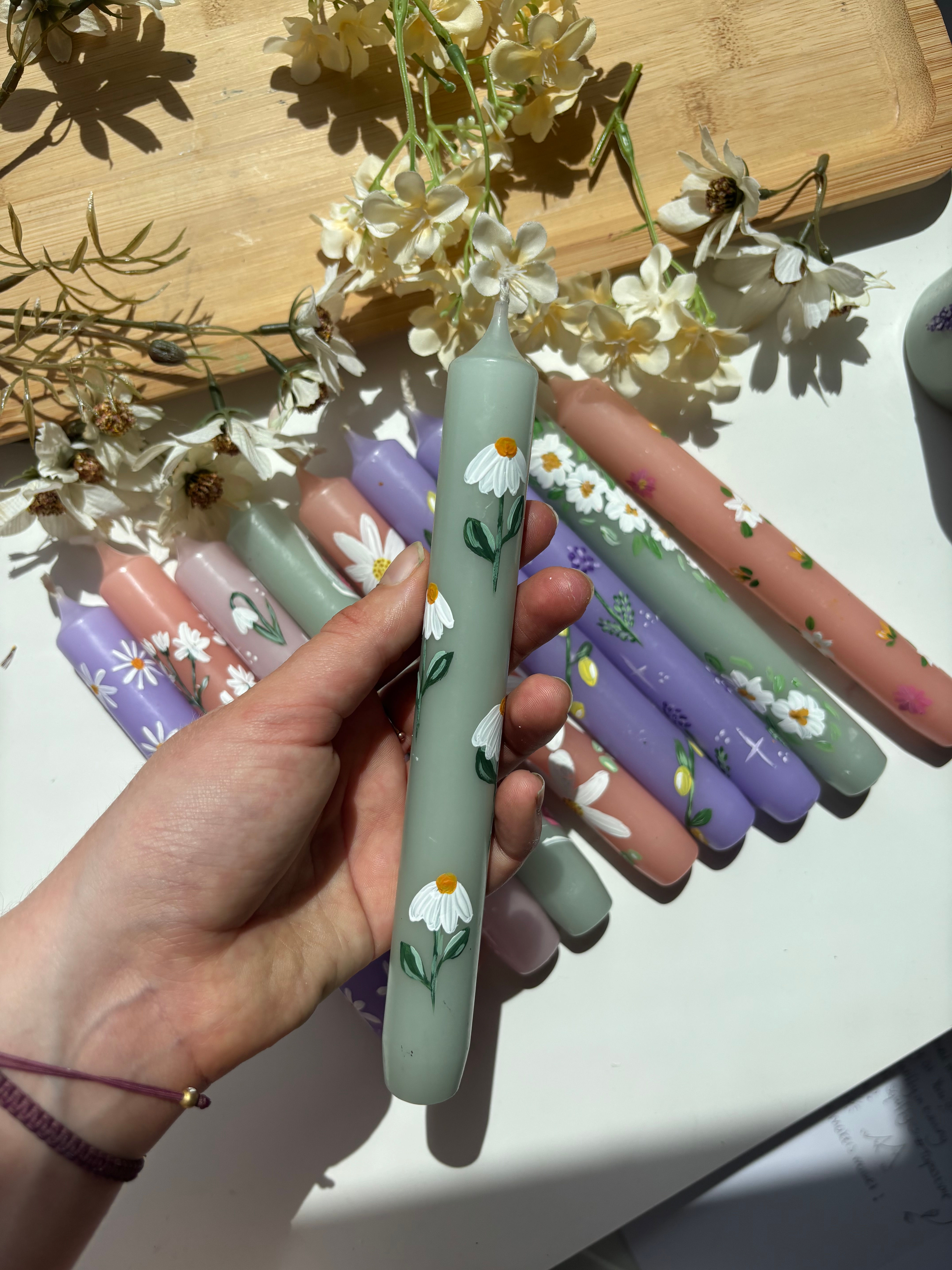 Daisy Taper Candle