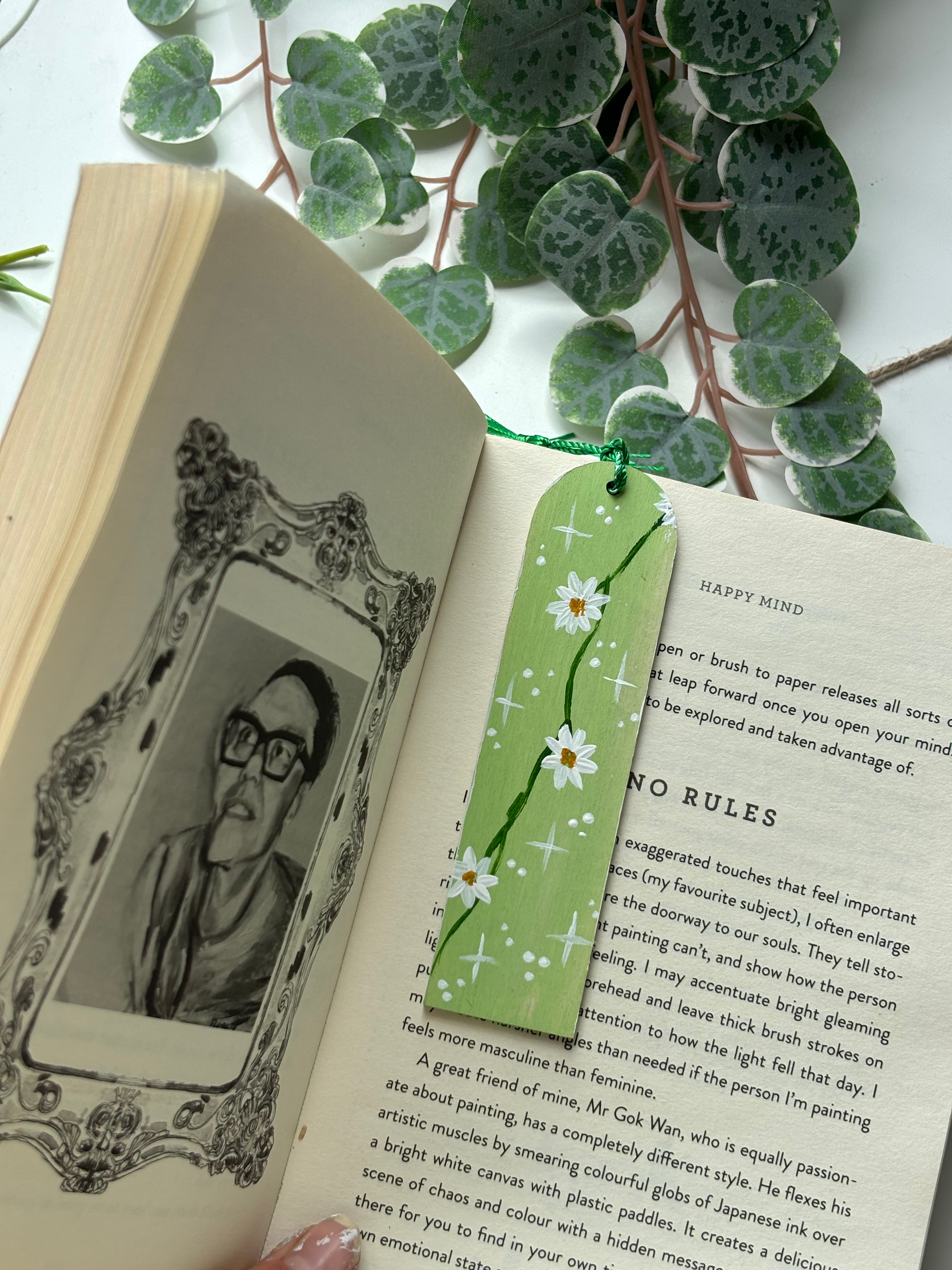 Green Daisy Vine Bookmark
