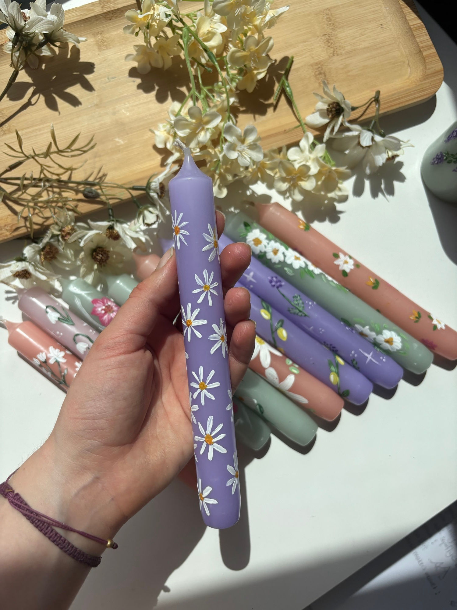 Daisy Taper Candle