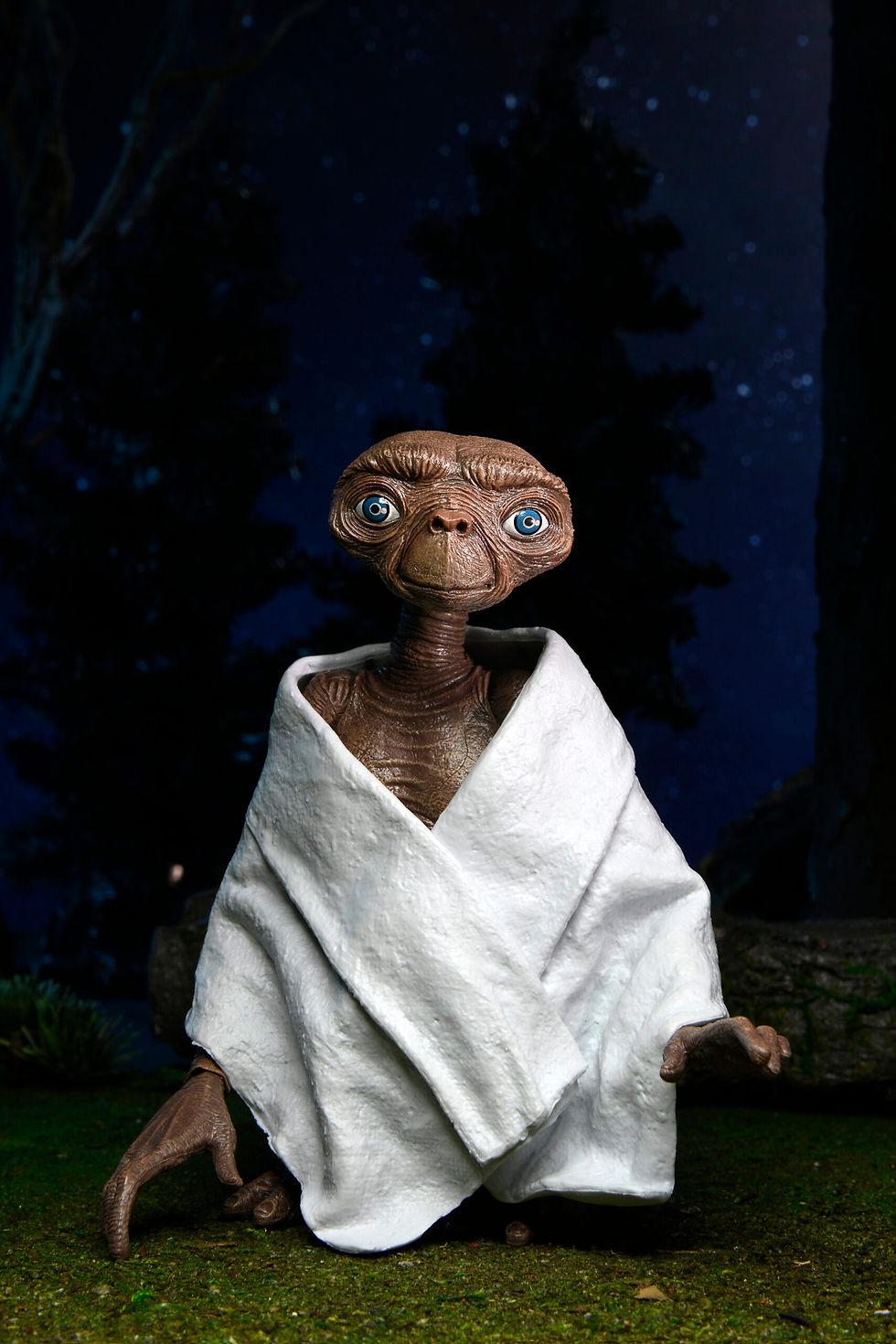 Thumbnail: E.T. The Extra-Terrestrial 40th Anniversary 7” Scale Action Fi