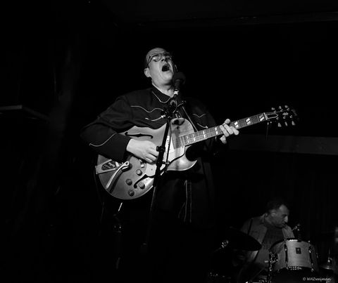 James Oliver - 10 Photos