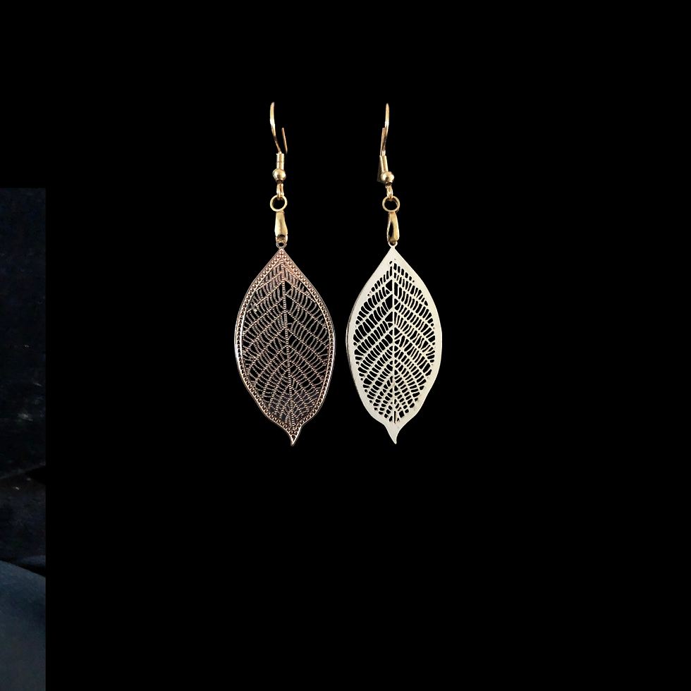 Thumbnail: Gold leaf earring and necklace set