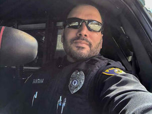 Miguel Santana: el primer policia dominicano del condado de Berkshire