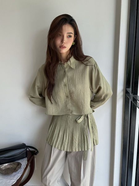 Acetate embossed cropped shirt + side knot layer set 