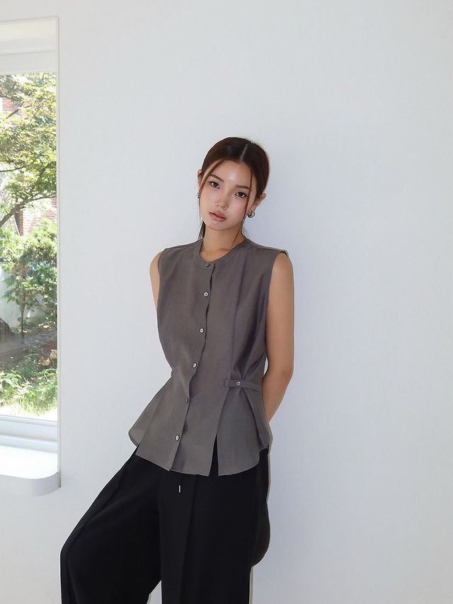Summer wool poly lyocell sheer side buttoned slit belted detailed vest 13