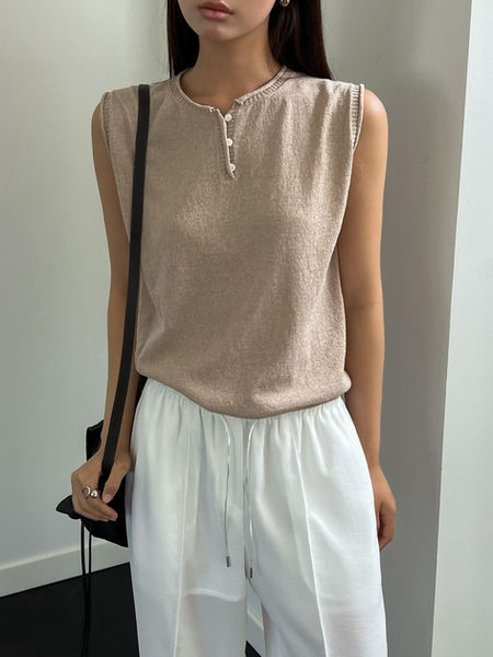 Buttoned crewneck cotton poly knitted vest 