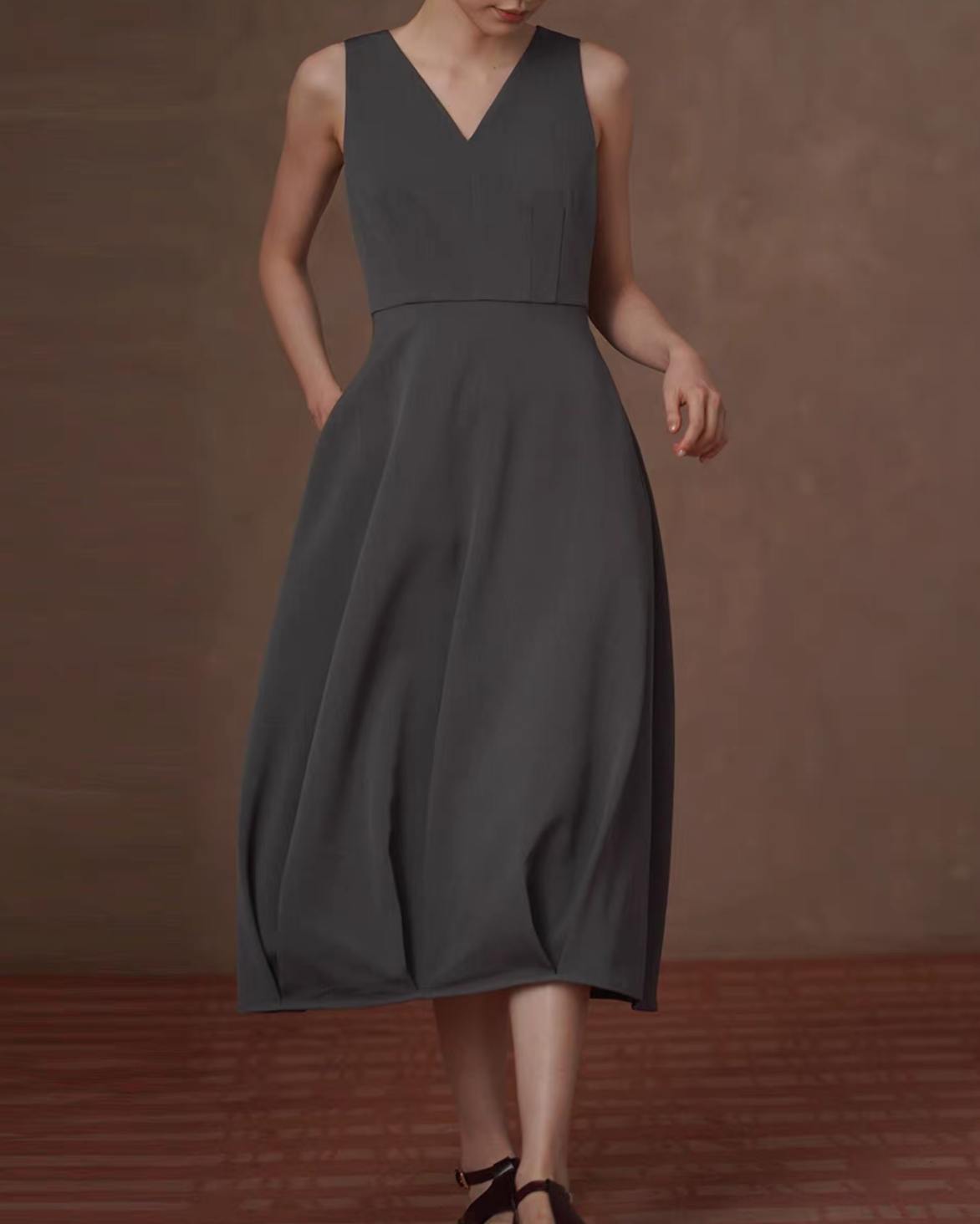 Charcoal color V neck pleated poly rayon sleeveless dress | SOLITAIREC