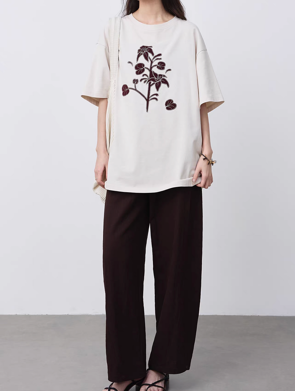 Thumbnail: Tencel rayon contour stitched wide leg bordeaux brown pants