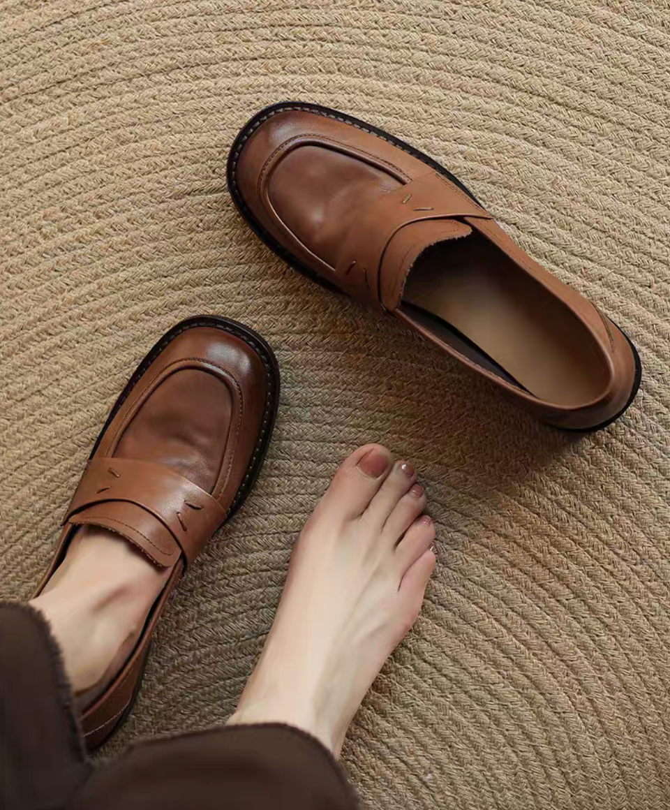 Thumbnail: Calf leather stitched trim penny saver loafers