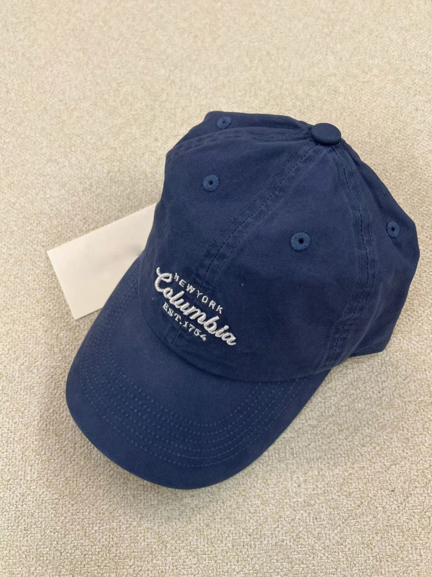 Embroidered cotton cap 