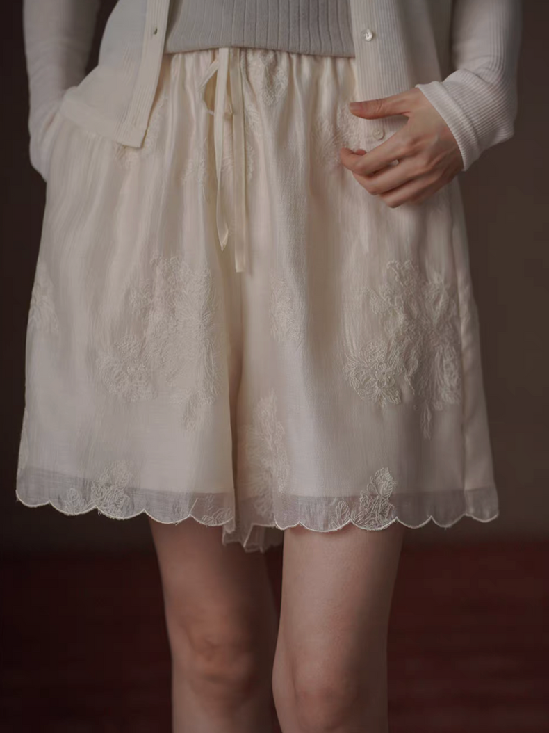 Ivory crochet lined tencel poly elasticated floral shorts 6