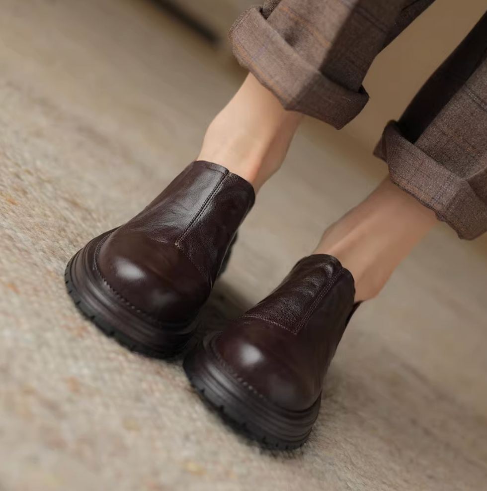 Thumbnail: Back folded straps ruffled calf leather contour shoes