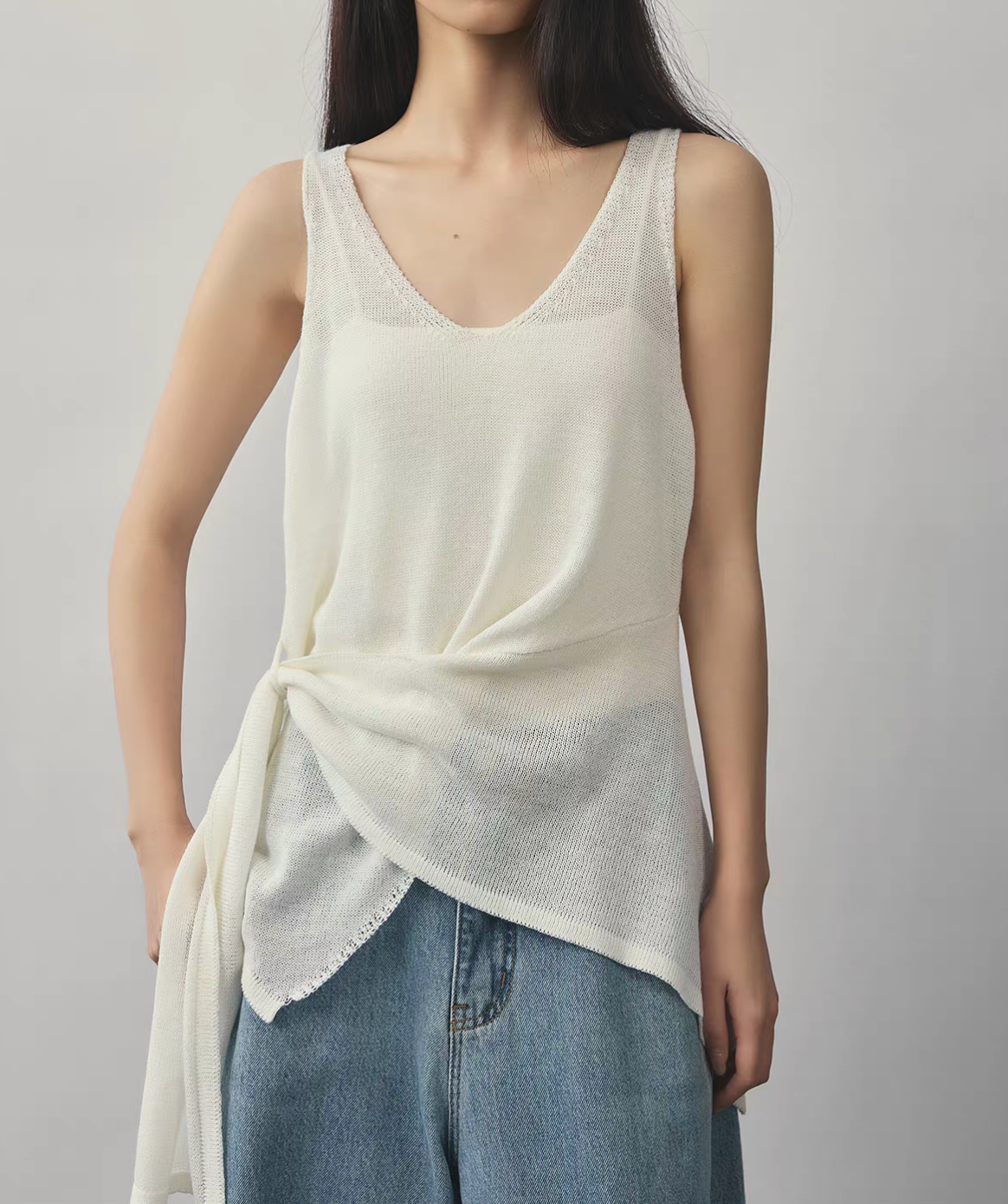 Ivory wool nylon knitted V neck vest
