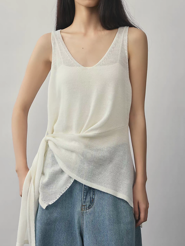 Ivory wool nylon knitted V neck vest