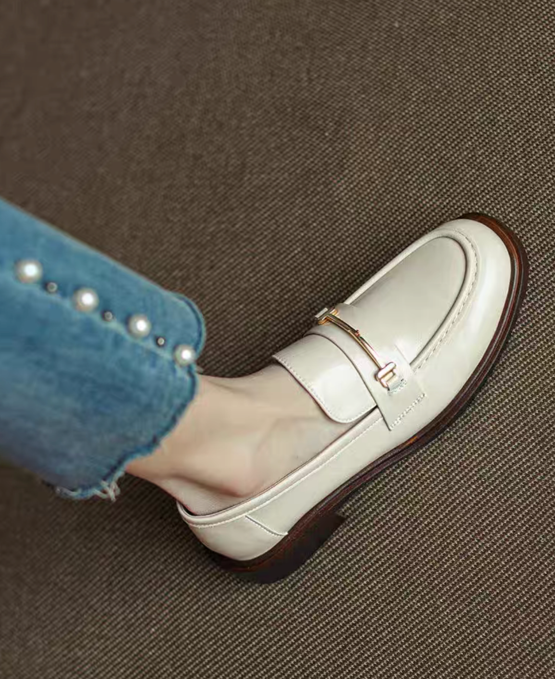 Metal bar calf leather minimalistic loafers