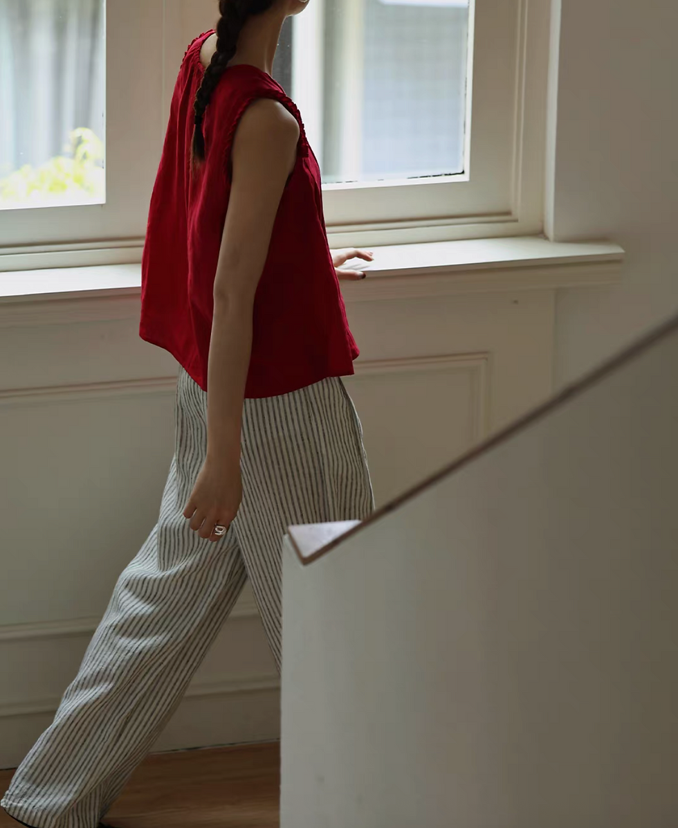 Thumbnail: Cherry red pleats trim linen vest