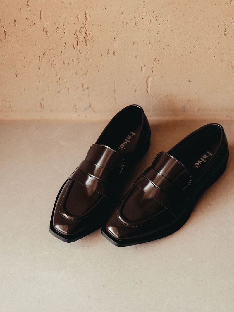 Made in Italy oil waxed Italian calf leather penny saver pointy low heel 2