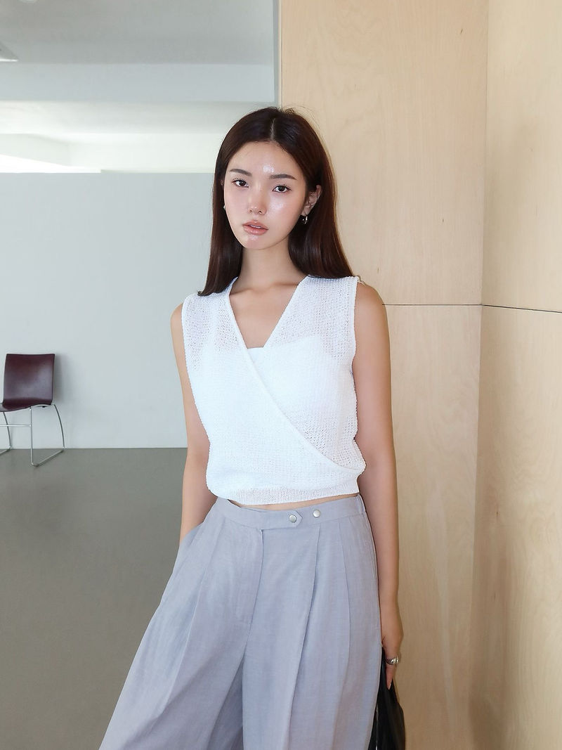 V neck overlapping cotton poly knitted sheer vest 7