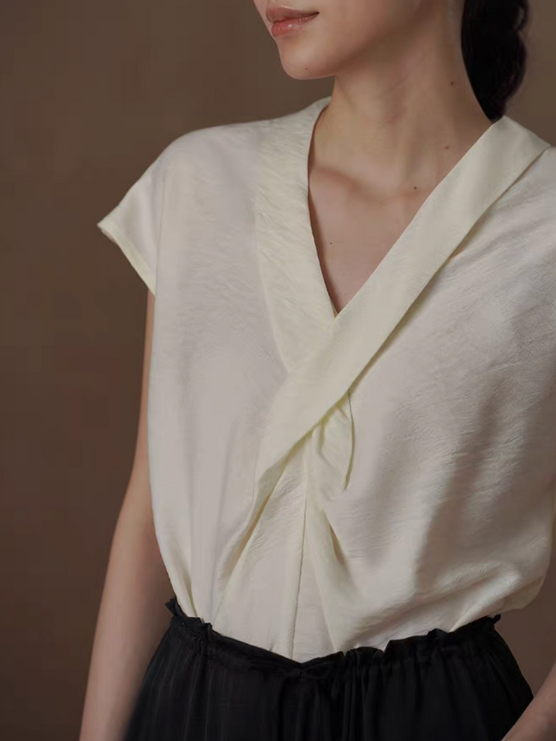 Ivory pearl color V neck tencel old rayon embossed blouse 5