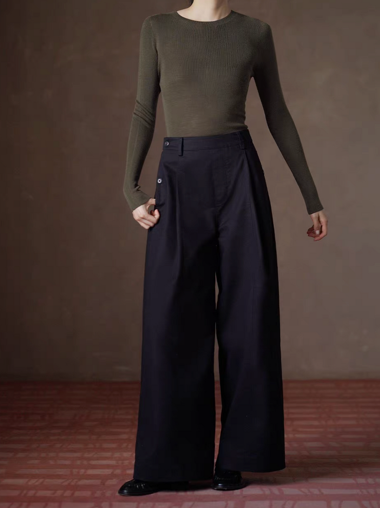 Side adjustable buttoned black straight cotton pants 3