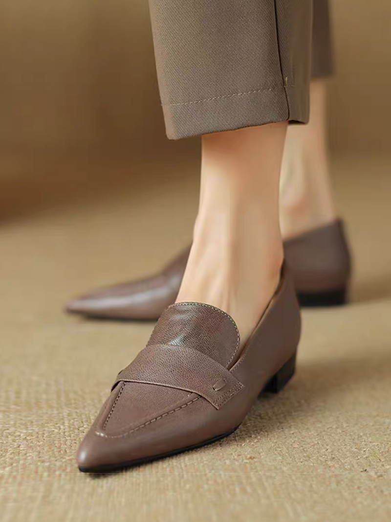 Side stitched calf leather pointy contour shoes 2