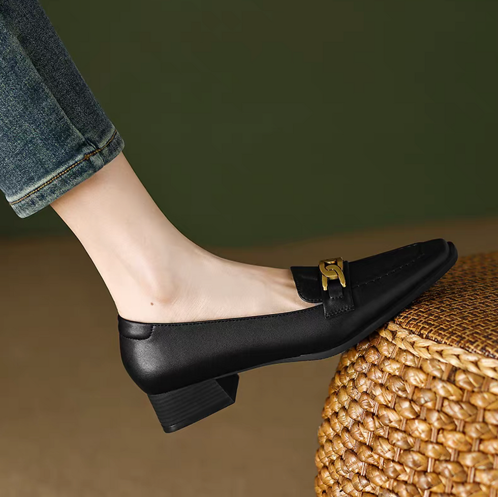 Thumbnail: Calf leather metal chained deco low heel loafers