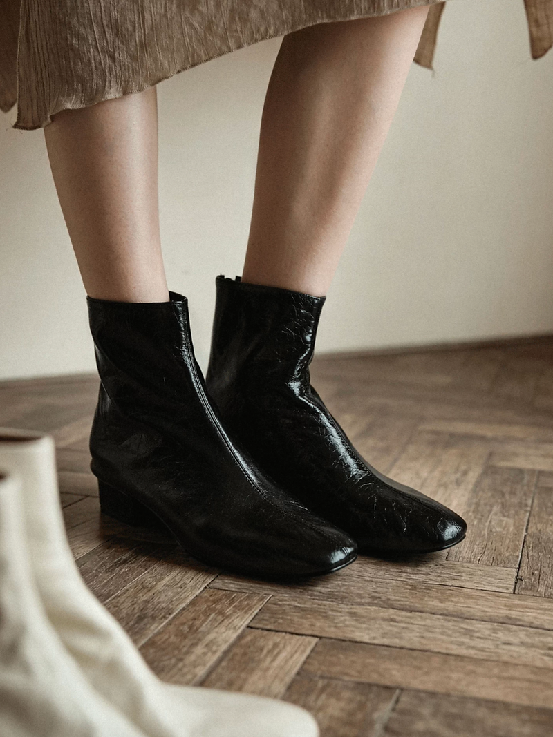 Made in Italy Italian oil waxed calf leather round toe zipped ankle boots 9