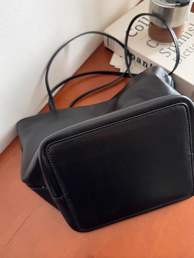 Smooth calf leather bucket shoulder bag 3