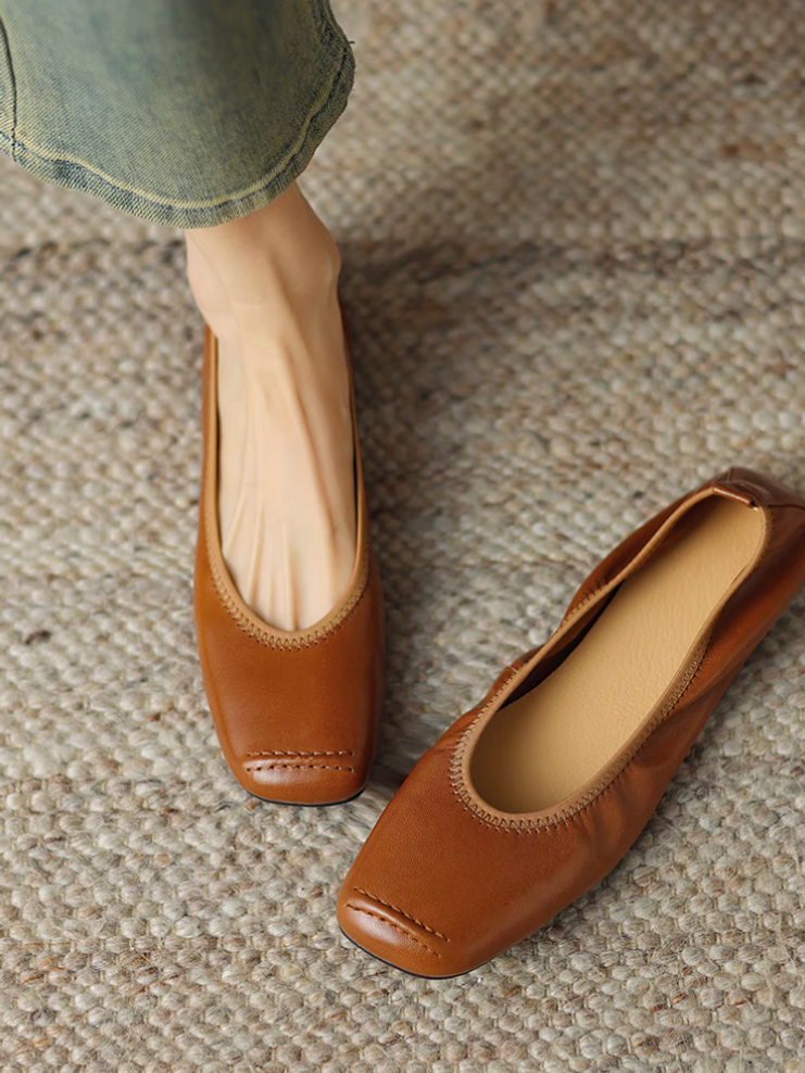 Soft lambskin contour elastic rim flats 2