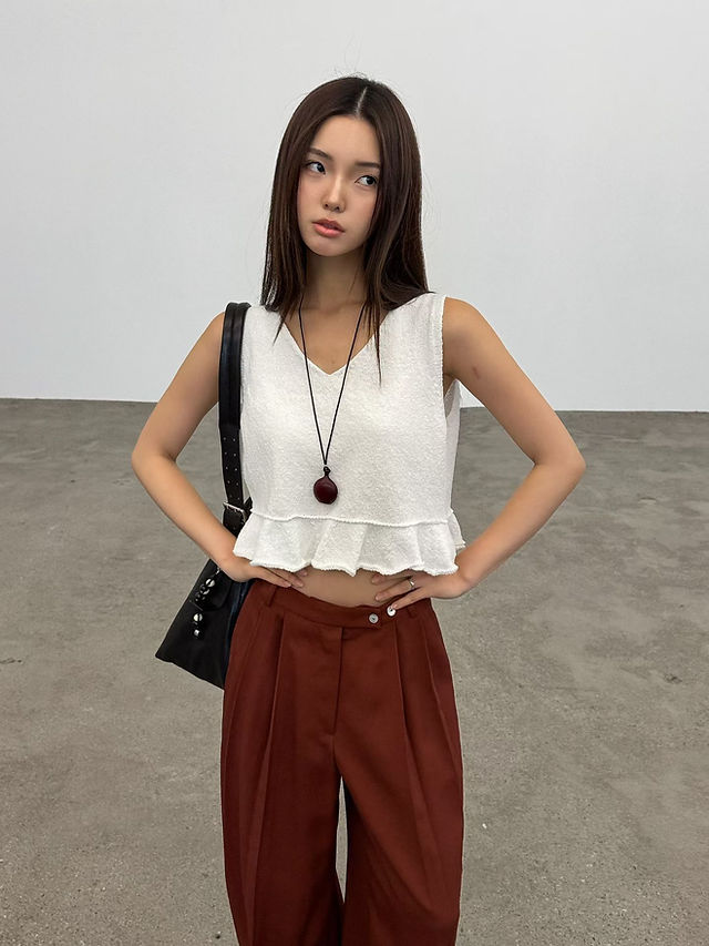 V neck flare knitted cotton poly peplum vest 1
