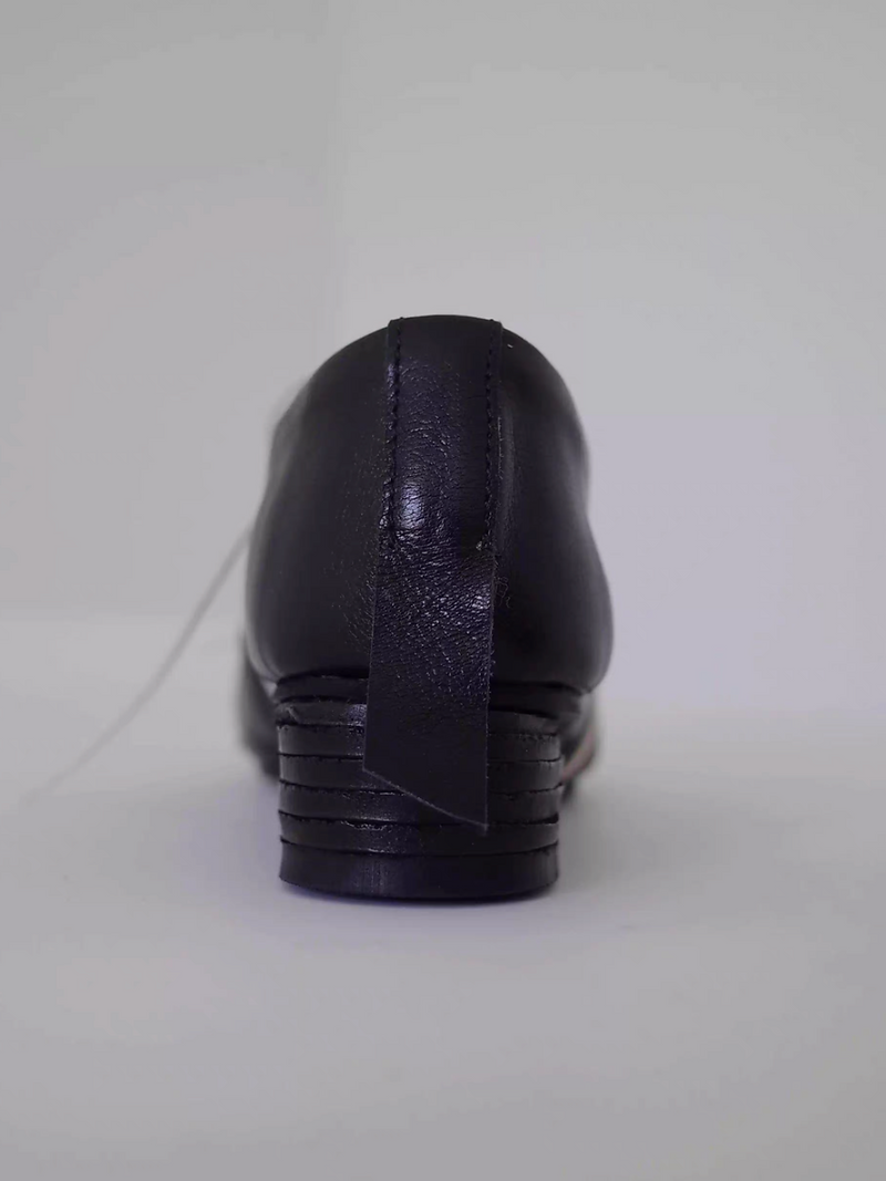 Made in Paris Italian sheep skin docking suede black lacing pointy shoes 5