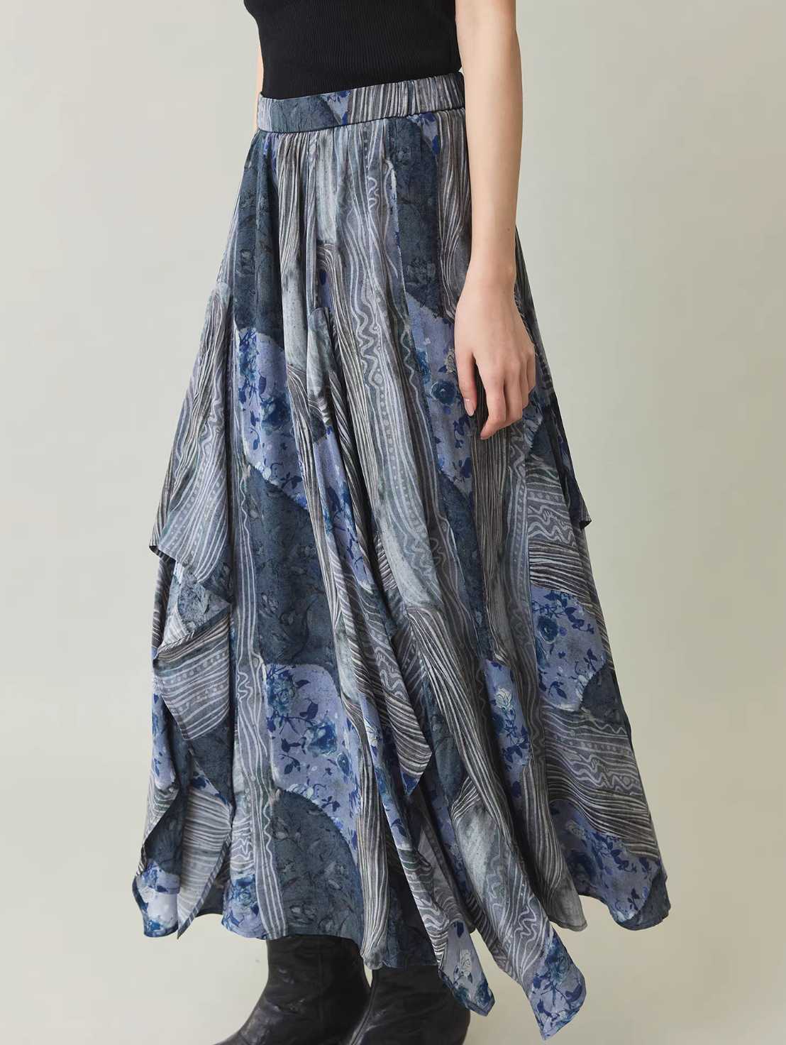 Pure tencel asymetric blue patterned fluid elasticated skirt