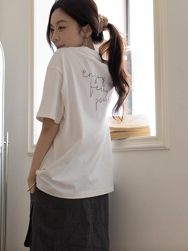 Embroidered sheer pocket cotton mid length tee 13