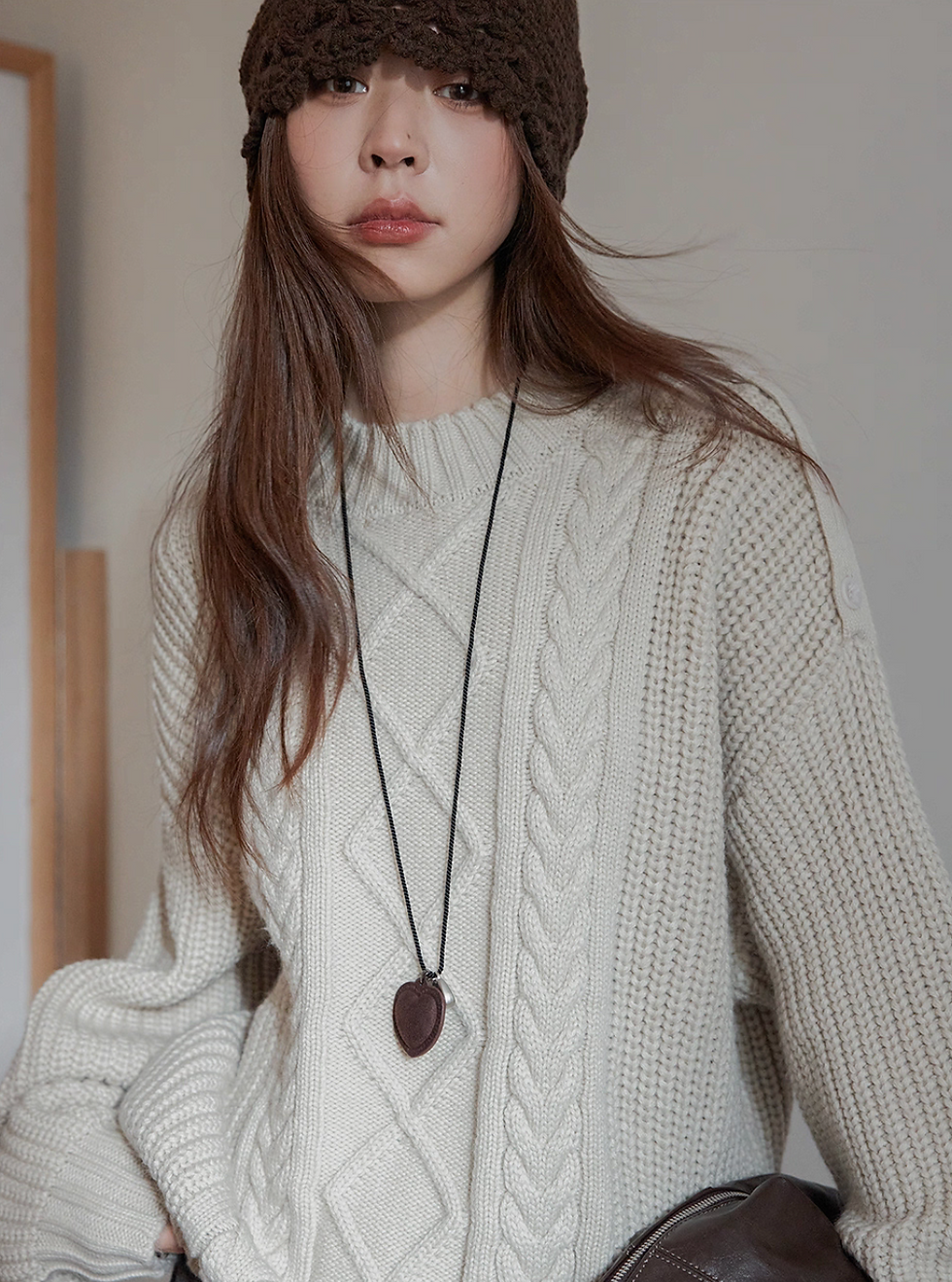 Thumbnail: Shoulder buttoned diamond patterned cable knitted wool acrylic knitwear