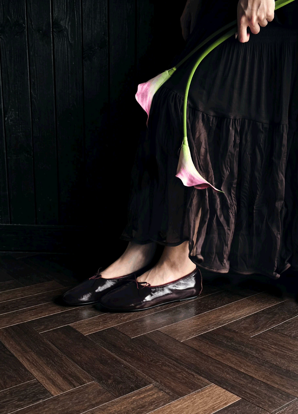 Thumbnail: Made in Italy Italian oil waxed sheep skin ribbon flats