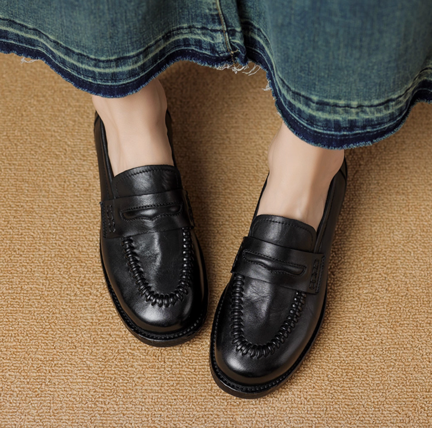 Stitched trim calf leather penny saver loafers