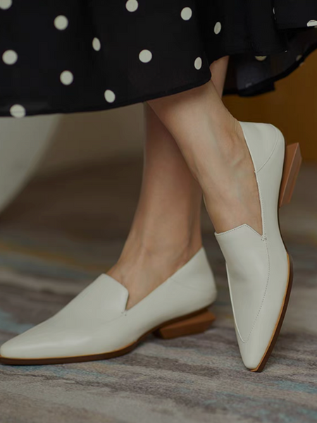 Calf leather geometric heel pointy stitched trim loafers
