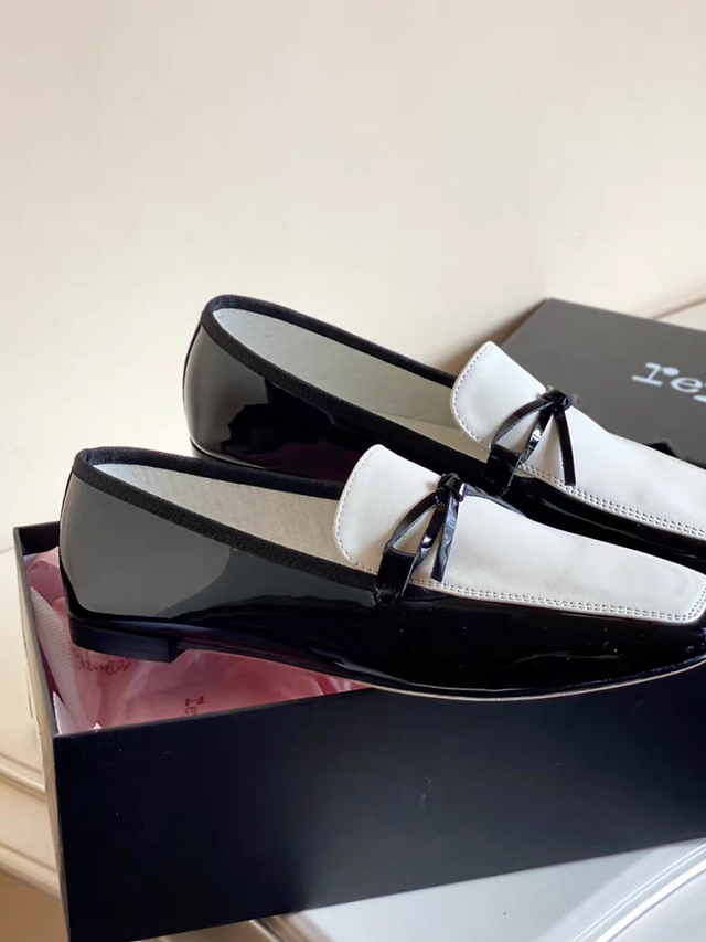 Repetto Paris made in France sheep skin black white loafers 3