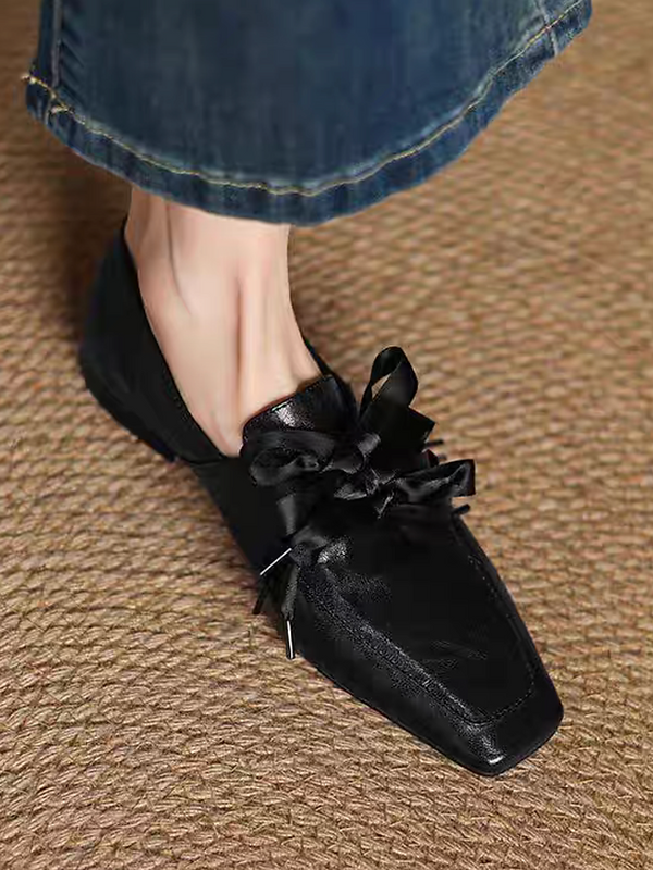 Triple lacing embossed lambskin shoes