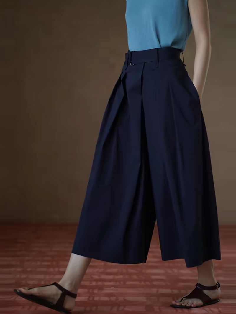 High waisted belted poly rayon wide leg back elasticated pleated shorts 1