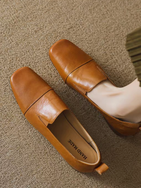 Back folded strap contour calf leather loafers