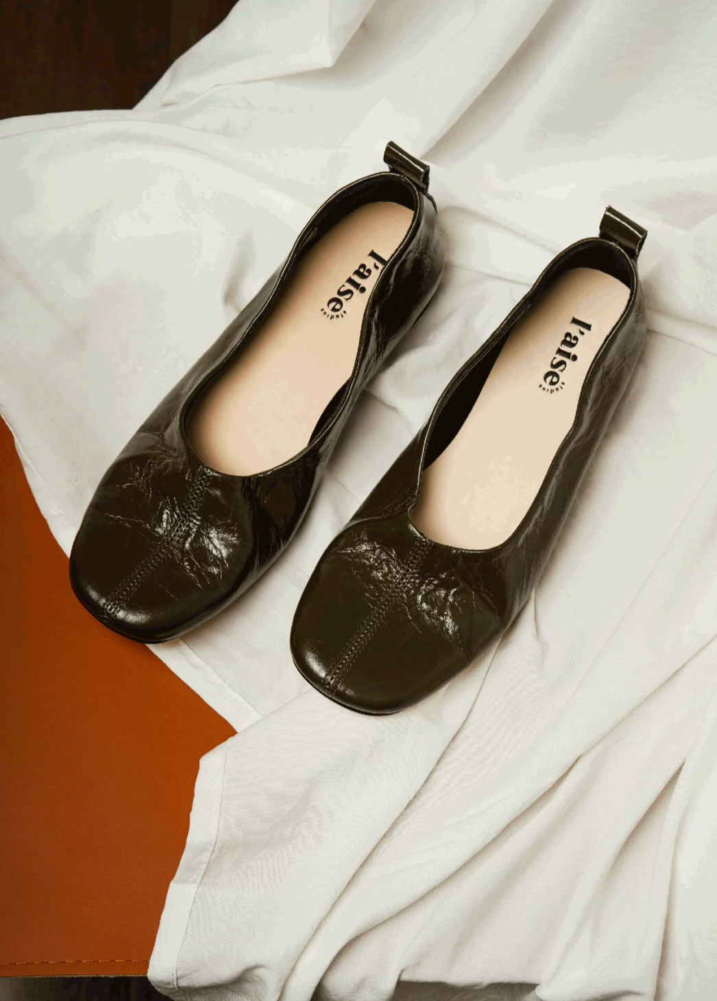 Made in Paris Italian oil waxed ruffled sheep skin round toe flats