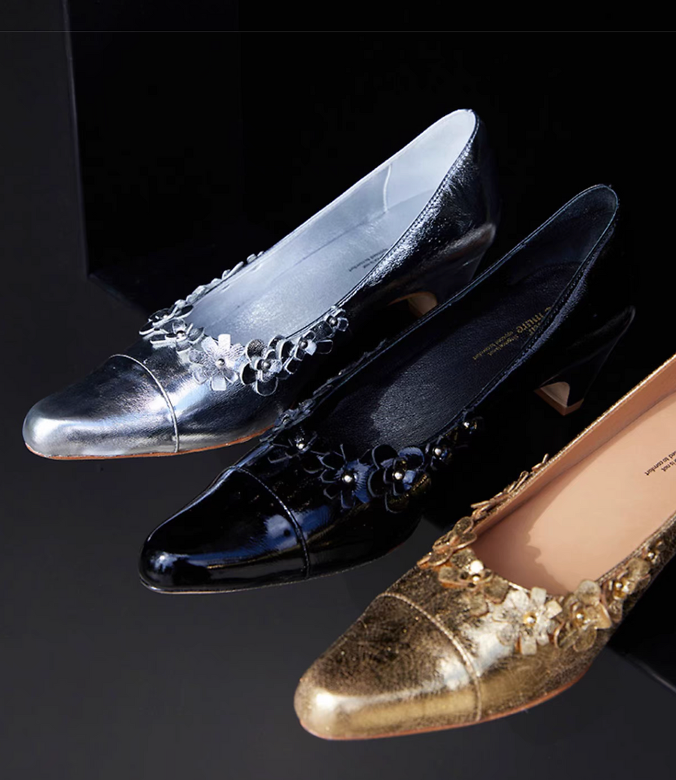 Thumbnail: Made in Paris handmade Italian calf leather floral decorated pointy low heels