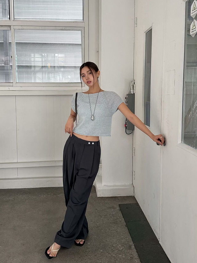 Elastic sleeves linen cotton rolled trim cropped knitwear  14