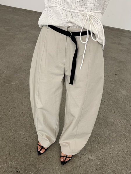 Belted cotton rayon pleated barrel pants