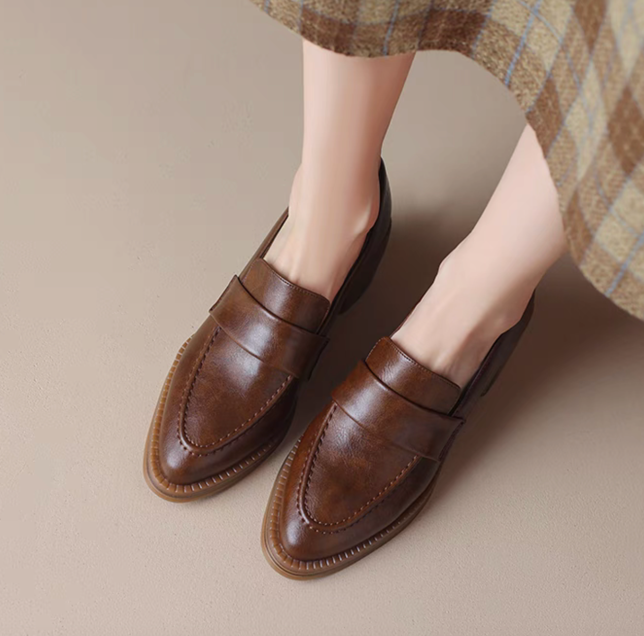 Penny saver calf leather pointy contour low heels