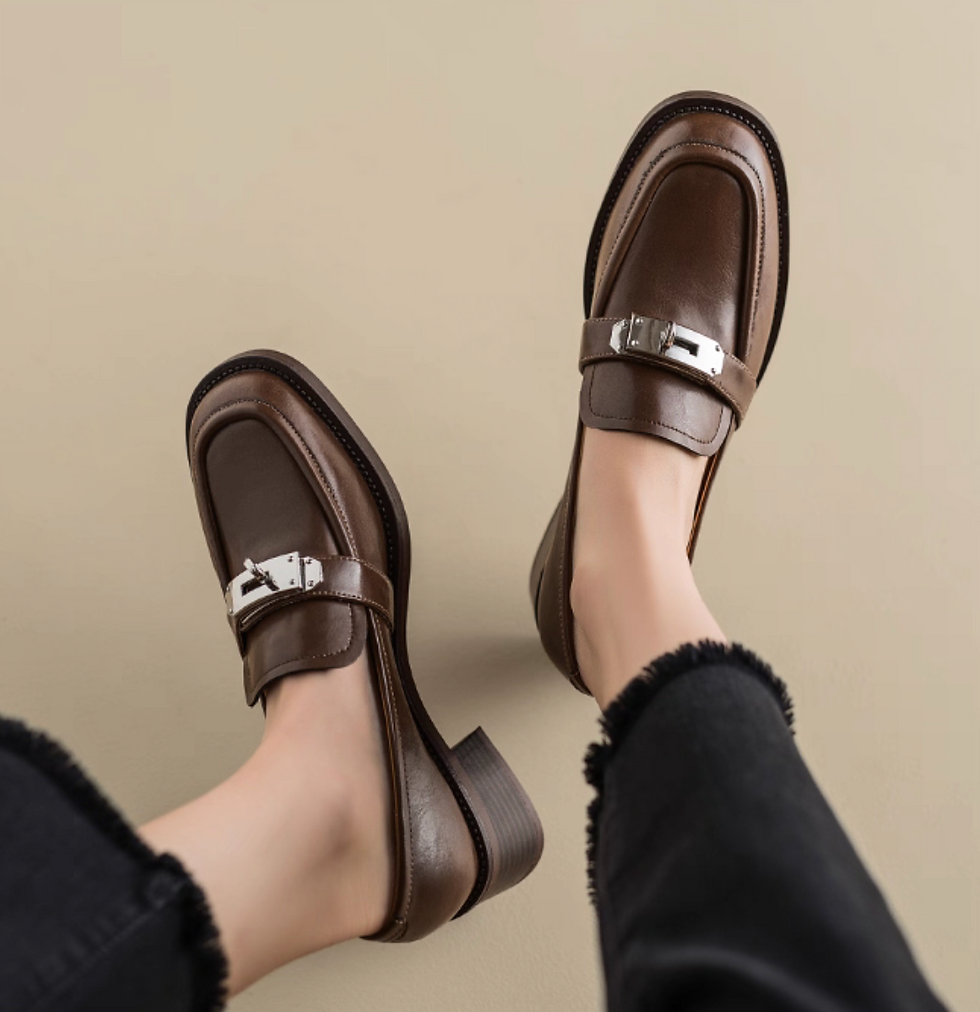 Thumbnail: Calf leather contour metal twist buckle wood heel loafers