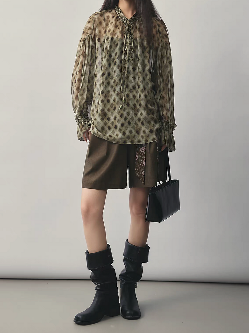 Patterned silky belt included high waisted mocha pleated shorts 3